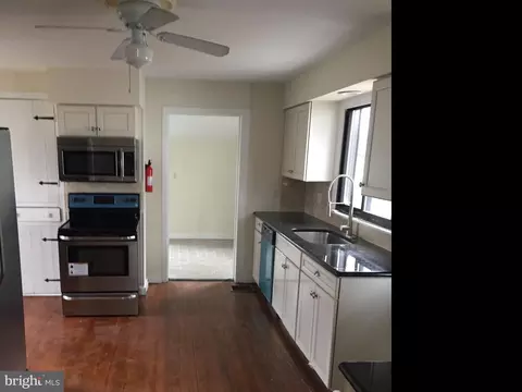 24643 E Main St, Columbus, NJ 08022 photo 3