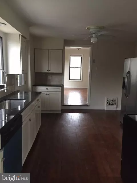 24643 E Main St, Columbus, NJ 08022 photo 2