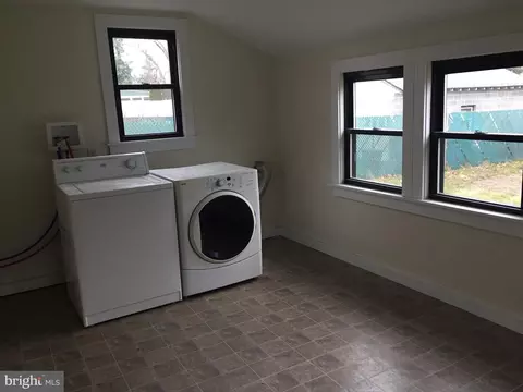 24643 E Main St, Columbus, NJ 08022 photo 5