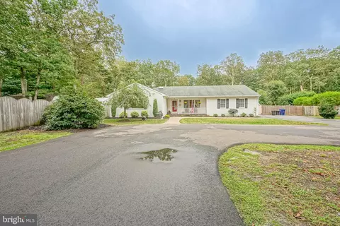 38 Foxchase Rd, Southampton, NJ 08088