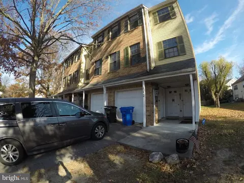 112 Chaucer Rd, Mount Laurel, NJ 08054