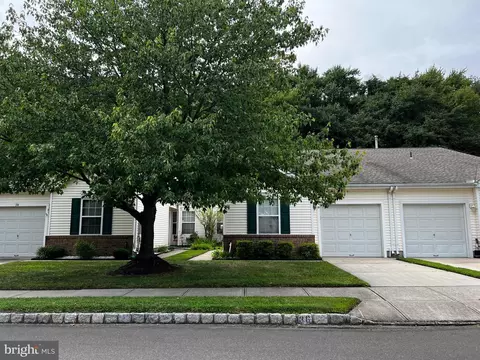 36 Peppergrass Dr N, Mount Laurel, NJ 08054