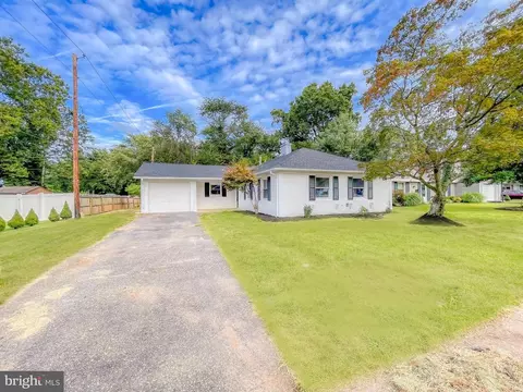 236 Millbrook Dr, Willingboro, NJ 08046