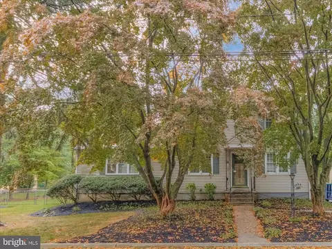 16 Whittier Ave, Moorestown, NJ 08057