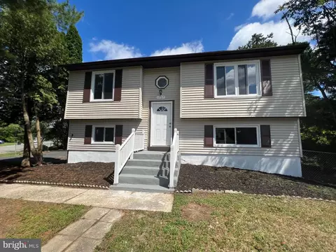 1727 Red Feather Trl, Browns Mills, NJ 08015