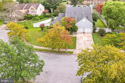 2 Explorer Ct, Marlton, NJ 08053