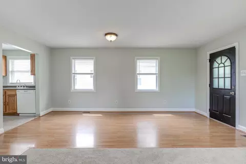 35 W Front St, Palmyra, NJ 08065 photo 9