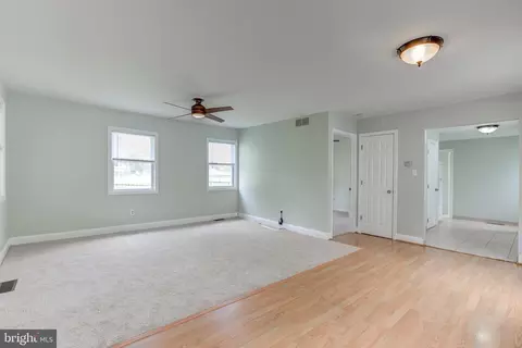 35 W Front St, Palmyra, NJ 08065 photo 5