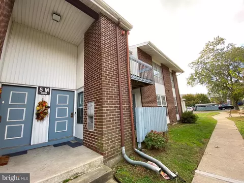 275 Green St #5M3, Beverly, NJ 08010
