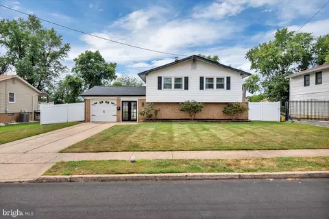 2211 New Albany Rd, Cinnaminson, NJ 08077