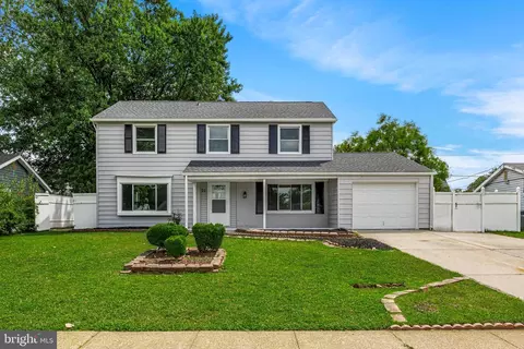22 Beechfern Ln, Willingboro, NJ 08046