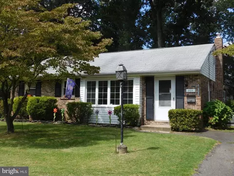 935 Maple Ave, Roebling, NJ 08554