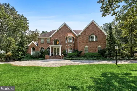 5 Fox Hill Dr, Southampton, NJ 08088