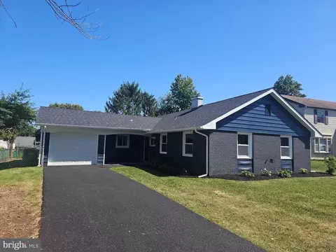 50 Petunia Ln, Willingboro, NJ 08046