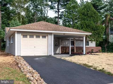 181 Somerset Dr, Willingboro, NJ 08046