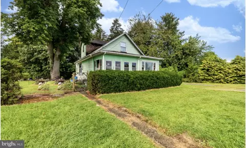 400 Neck Rd, Burlington, NJ 08016