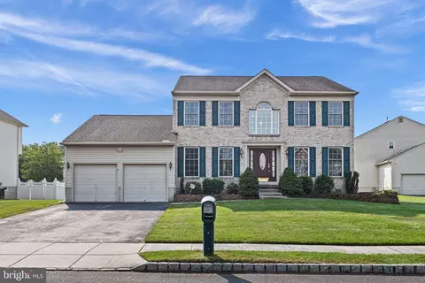 3 Savoy Ct, Burlington, NJ 08016