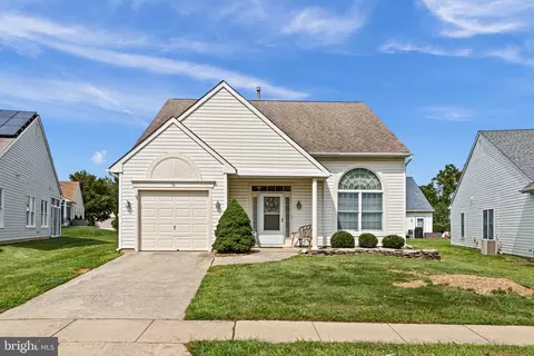 54 Cottage Ln E, Columbus, NJ 08022 photo 2