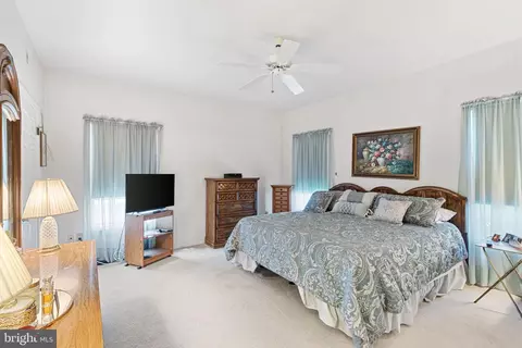 54 Cottage Ln E, Columbus, NJ 08022 photo 13