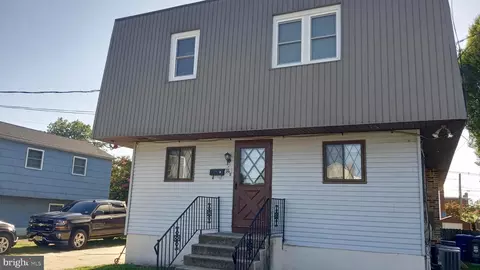 14 S Chestnut Ave, Maple Shade, NJ 08052