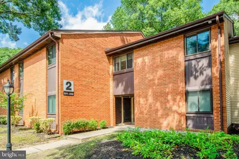 201 B Kelly Cv, Mount Laurel, NJ 08054