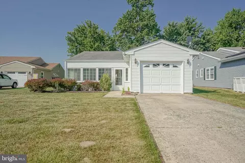 23 Picardy Pl, Southampton, NJ 08088