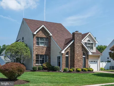 1 Edinburgh Ln, Mount Laurel, NJ 08054