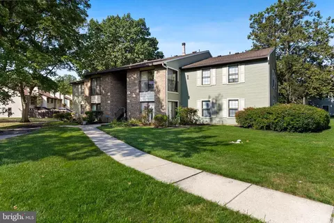 3 W Bluebell Ln # a, Mount Laurel, NJ 08054