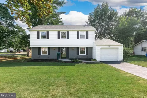 78 Melville Ln, Willingboro, NJ 08046