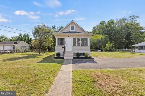 550 Buttonwood Ave, Maple Shade, NJ 08052 photo 2