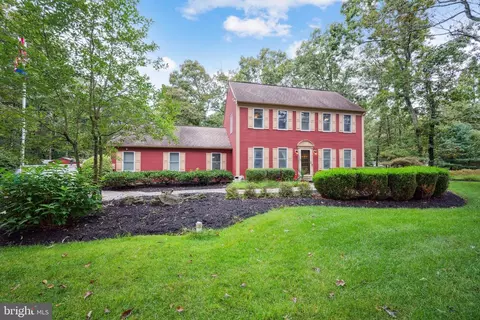 12 Waltham Dr, Tabernacle, NJ 08088