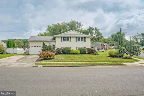 110 Glenbrook Blvd, Mount Laurel, NJ 08054