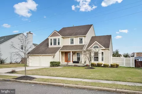 7 Owl Ct, Marlton, NJ 08053