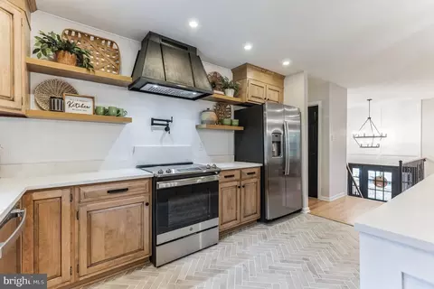 226 Forest Ave, Medford, NJ 08055
