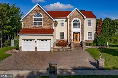 39 Durham Dr, Columbus, NJ 08022