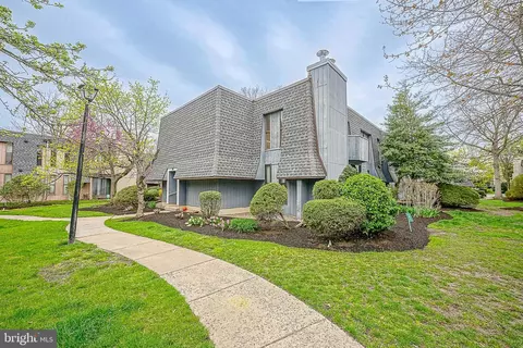 25 S Church Rd #58, Maple Shade, NJ 08052