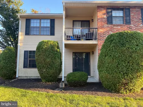 566 A Willow Turn Turn, Mount Laurel, NJ 08054