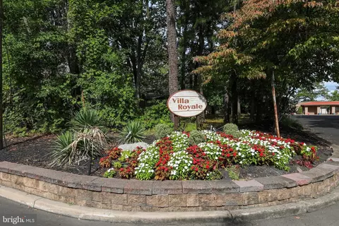 67 Five Crown Royal, Marlton, NJ 08053