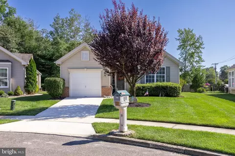 11 Dutchess Ct, Southampton, NJ 08088