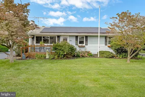 9 Cedar Ave, Bordentown, NJ 08505