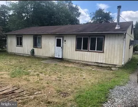 40 Yarrow St, Browns Mills, NJ 08015