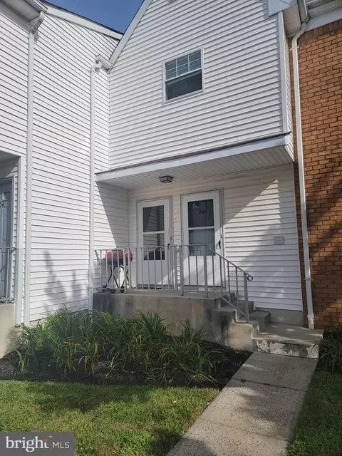 905 Woodchip Rd, Lumberton, NJ 08048