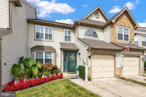 81 Sandhurst Dr, Mount Laurel, NJ 08054