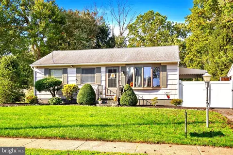 35 Charles Bossert Dr, Bordentown, NJ 08505