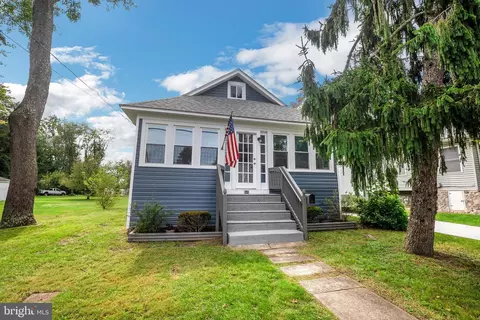540 Sunset Ave, Maple Shade, NJ 08052
