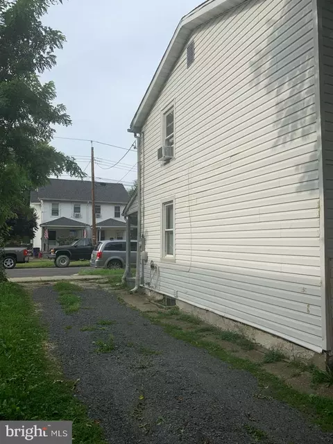 64 Pine St, Beverly, NJ 08010 photo 11