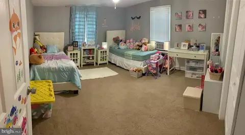 64 Pine St, Beverly, NJ 08010 photo 9