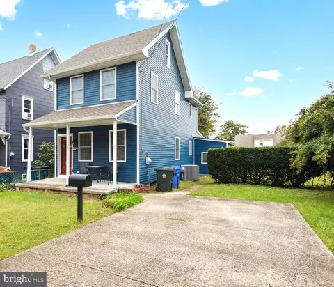 709 Cinnaminson St, Riverton, NJ 08077