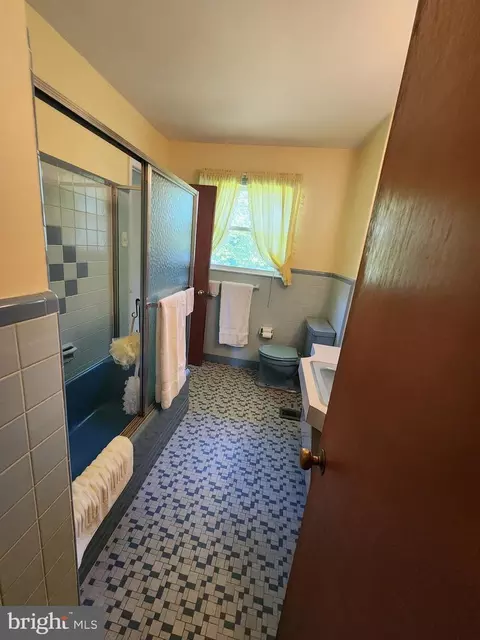 2142 Laurel Dr, Cinnaminson, NJ 08077 photo 16