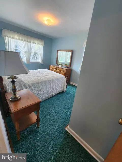 2142 Laurel Dr, Cinnaminson, NJ 08077 photo 23